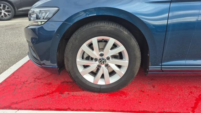 Volkswagen Passat Sw image 3