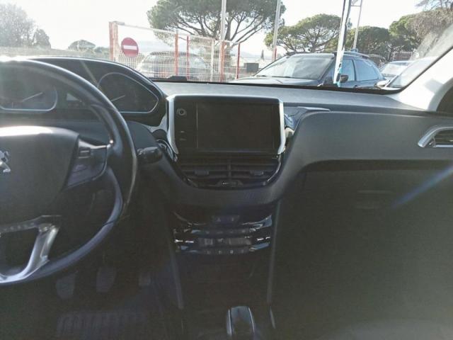Peugeot 2008 image 5