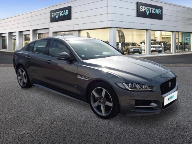 Jaguar Xe image 2
