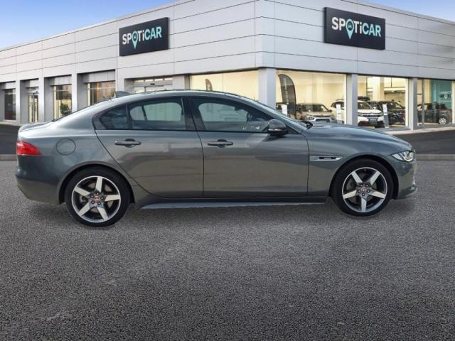 Jaguar Xe image 3