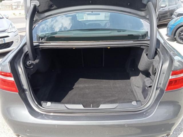 Jaguar Xe image 6