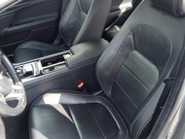 Jaguar Xe image 9