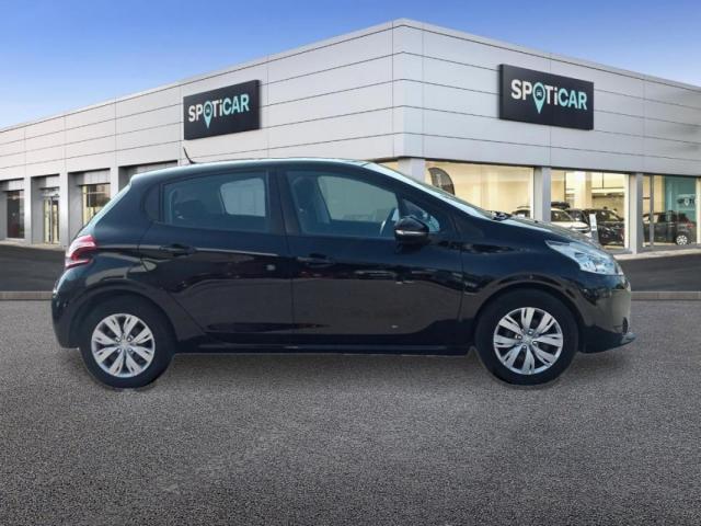 Peugeot 208 image 9