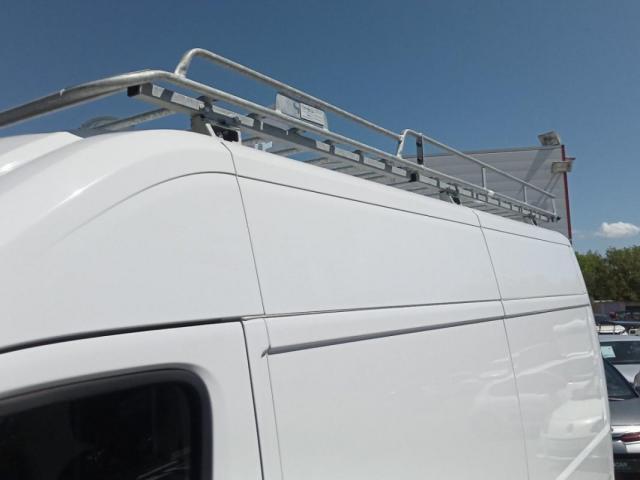 Peugeot Boxer image 2