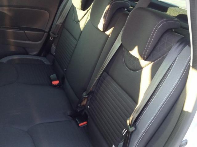 Renault Clio image 9