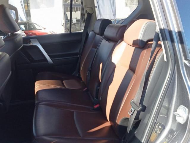 Toyota Land Cruiser image 7