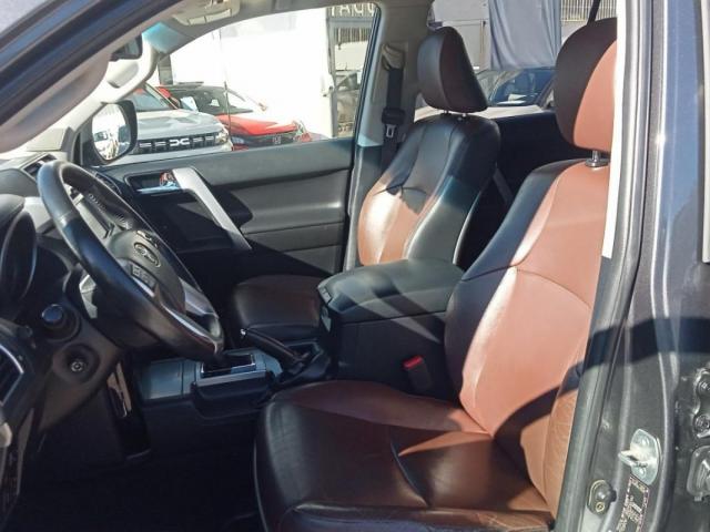 Toyota Land Cruiser image 5