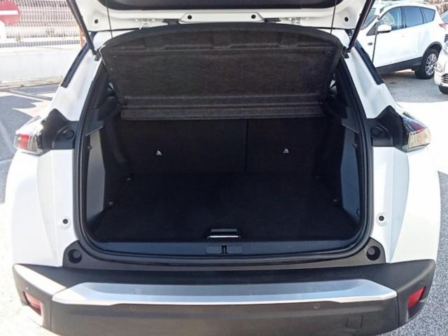 Peugeot 2008 image 3