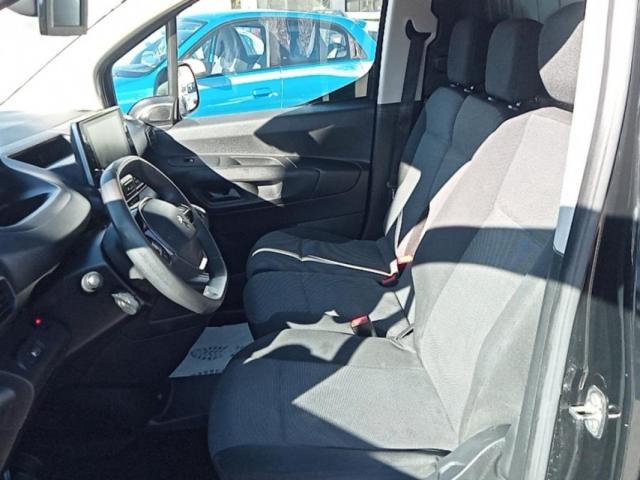Peugeot Partner image 2