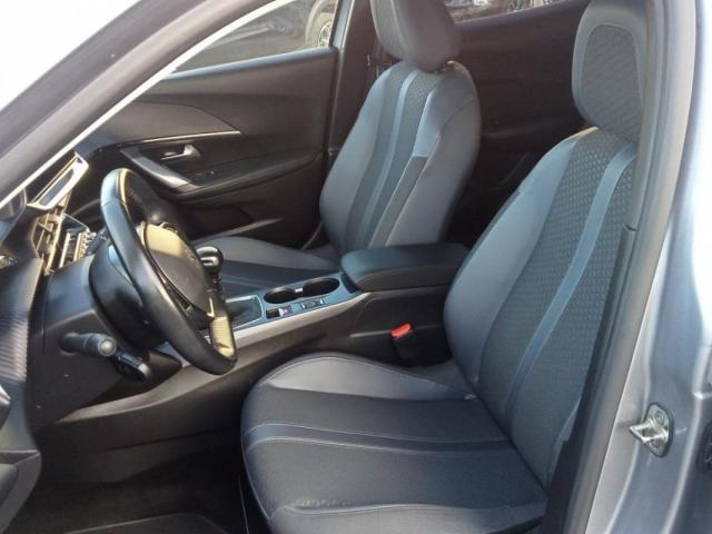 Peugeot 2008 image 9