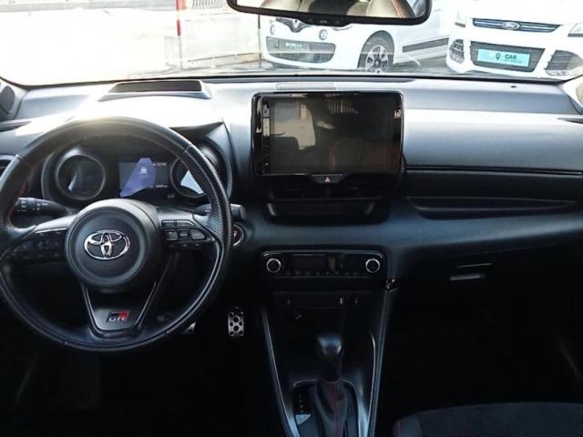 Toyota Yaris image 8
