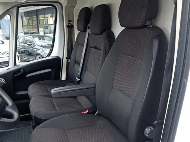 Peugeot Boxer image 2