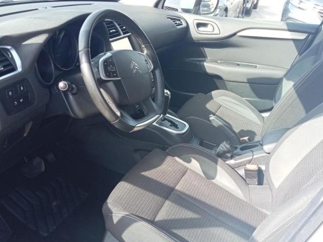 Peugeot 2008 image 3