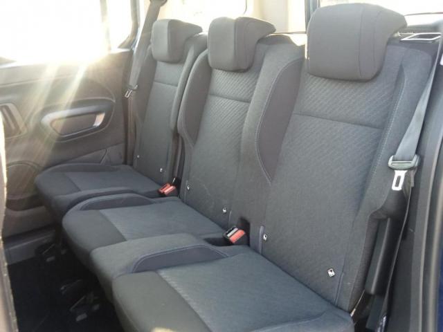 Peugeot Rifter image 9