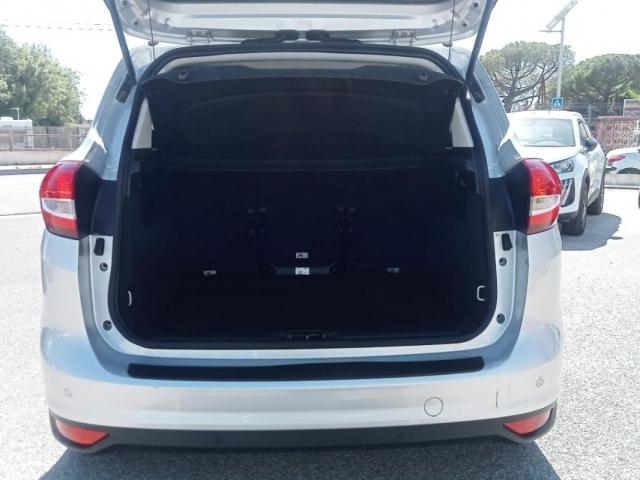 Ford C-Max image 4
