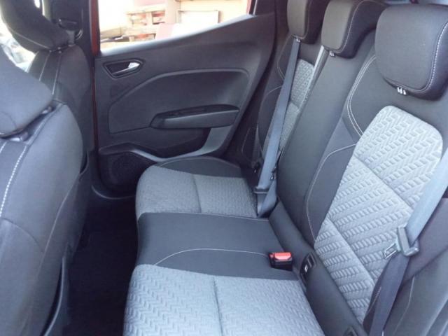 Renault Clio image 8