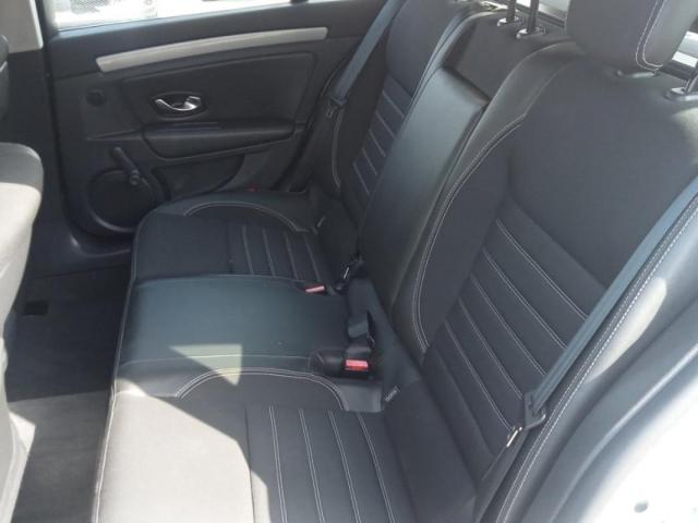 Renault Laguna Estate image 9