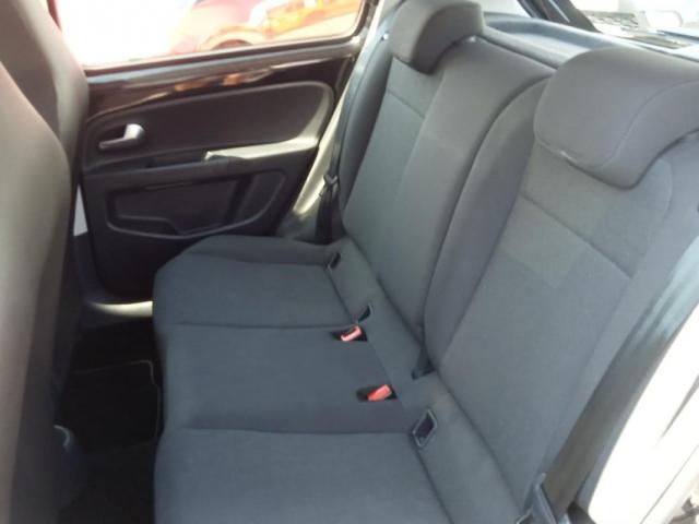 Volkswagen Up! image 9