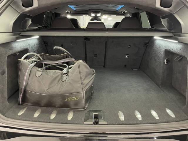 Bmw Xm image 4
