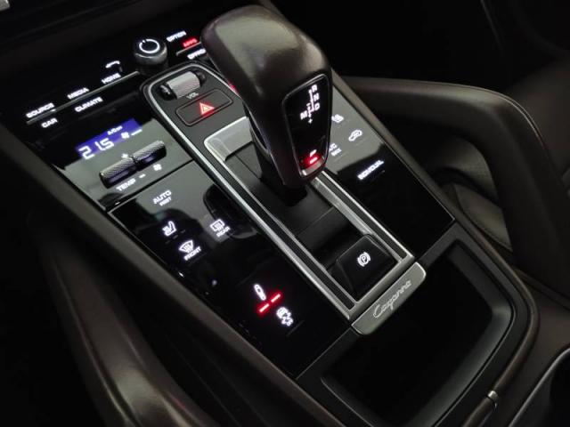 Porsche Cayenne image 1
