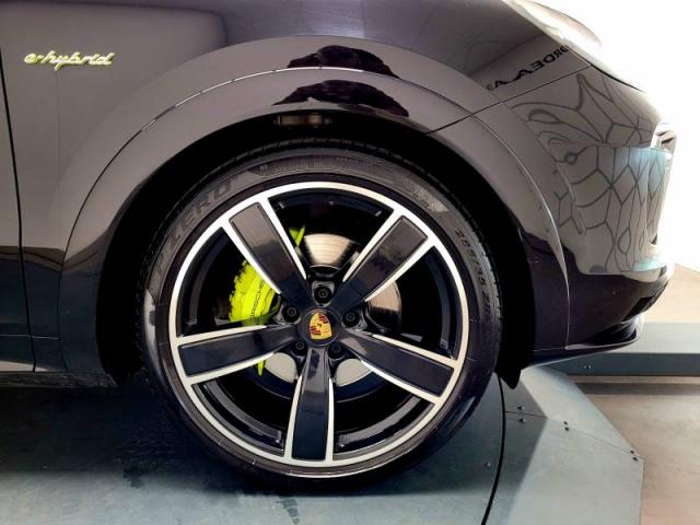 Porsche Cayenne image 5