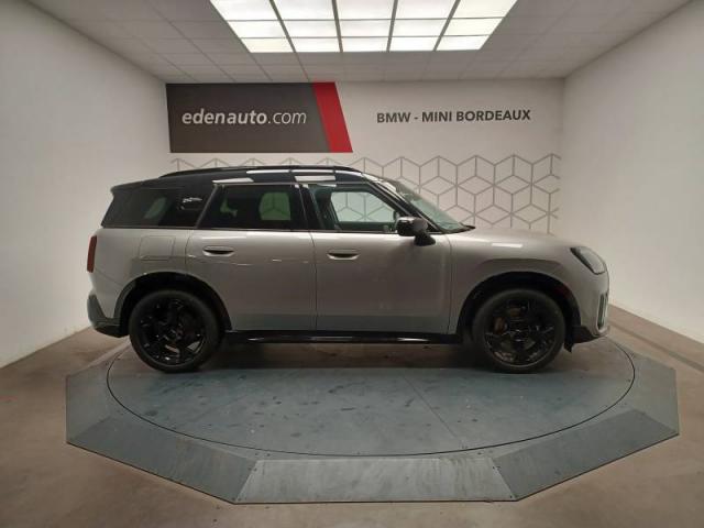 Mini Countryman image 2