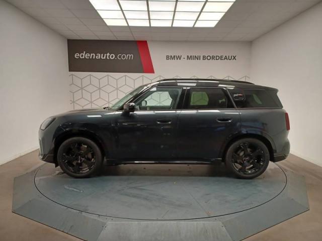 Mini Countryman image 8