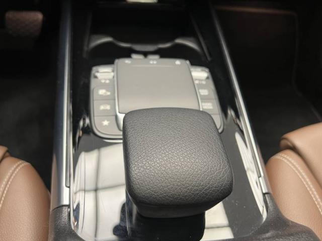 Mercedes Benz Gla image 3