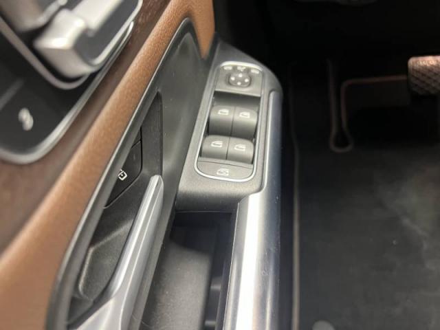 Mercedes Benz Gla image 4