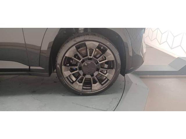 Bmw Xm image 5