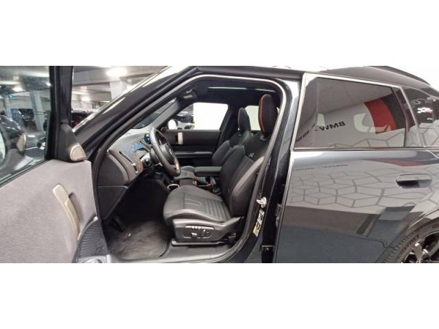 Mini Countryman image 2