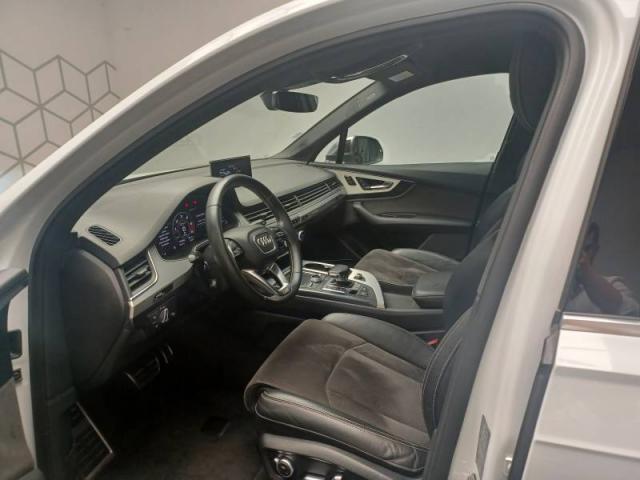 Audi Q7 image 7