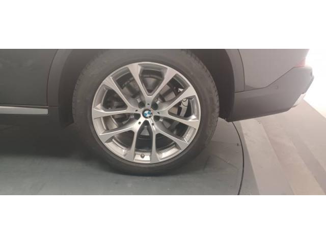 Bmw X5 image 2
