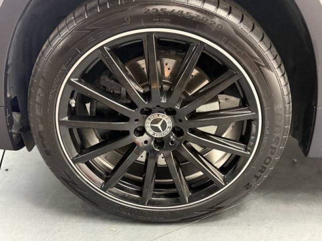 Mercedes Benz Glb image 8