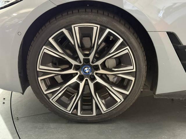 Bmw I4 image 2