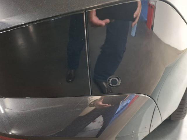 Bmw Ix image 9