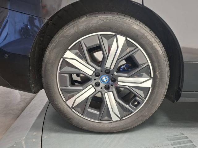Bmw Ix image 8