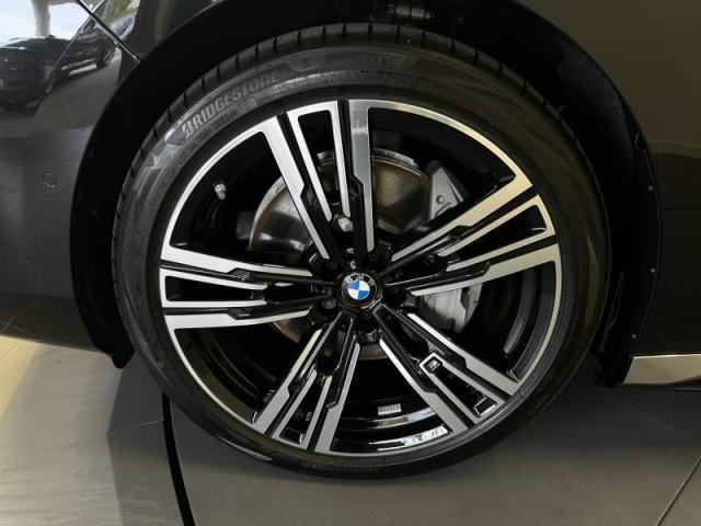 Bmw Série 7 image 9