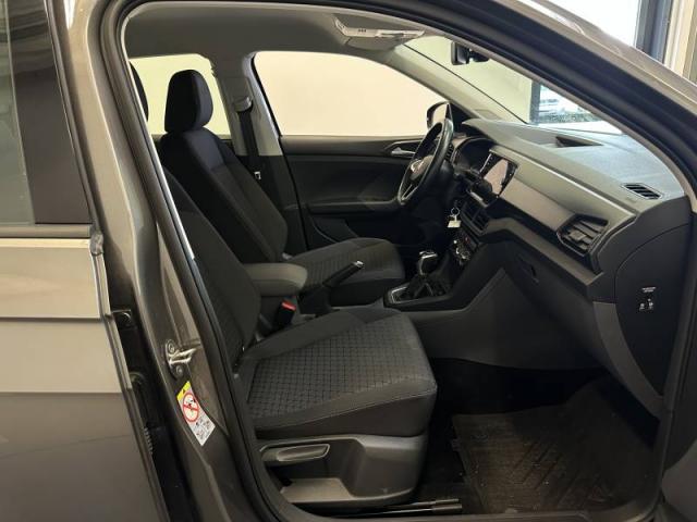 Volkswagen T-Cross image 2