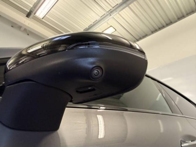 Mercedes Benz Cla image 2