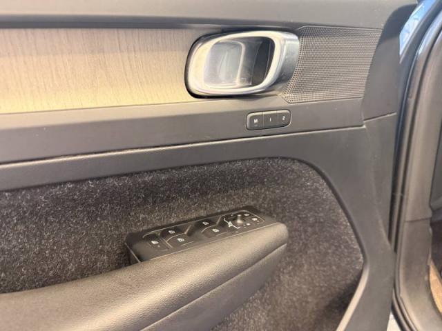 Volvo Xc40 image 4
