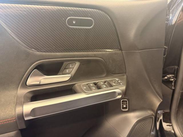 Mercedes Benz Glb image 1