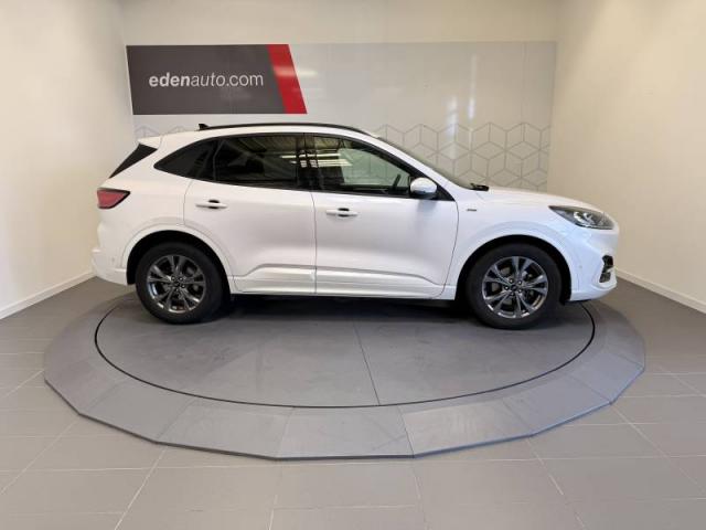 Ford Kuga image 6