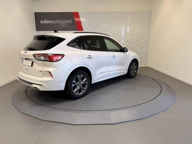 Ford Kuga image 3