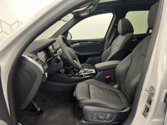 Bmw Ix3 image 8