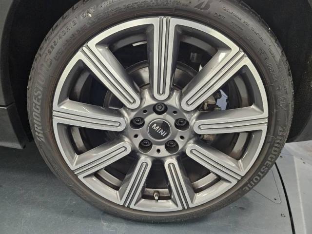 Mini Mini image 5