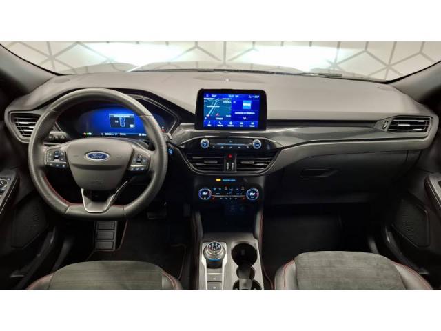 Ford Kuga image 2