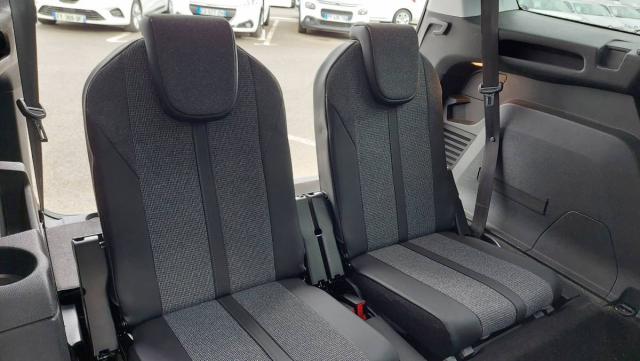 Peugeot 5008 image 9