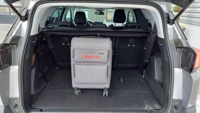 Peugeot 5008 image 6