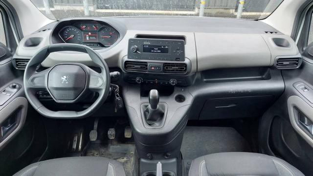 Peugeot Rifter image 6